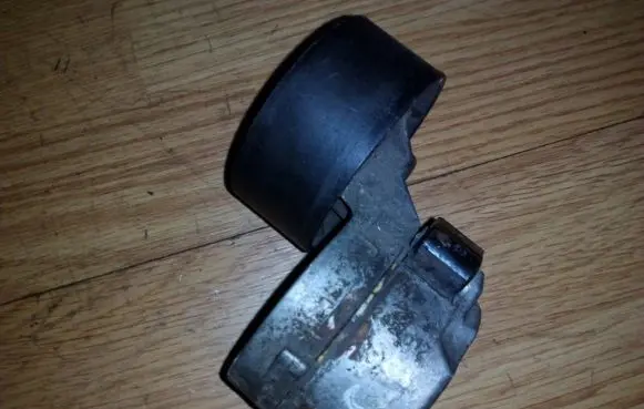 Alfa Romeo 156 Generator/alternator belt tensioner