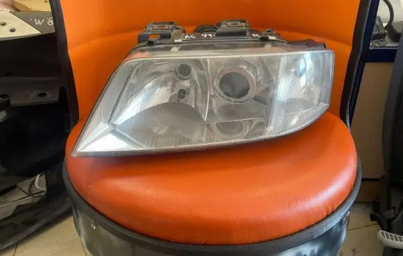 Audi A6 S6 C5 4B Headlight/headlamp