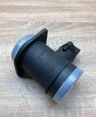 Audi A4 S4 B5 8D Mass air flow meter 028906461 0281002216