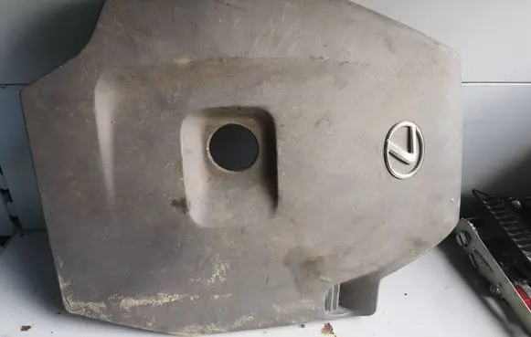 Lexus IS 220D-250-350 Engine cover (trim) 1261126020