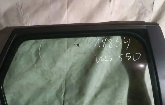 Volvo V50 Rear door window glass