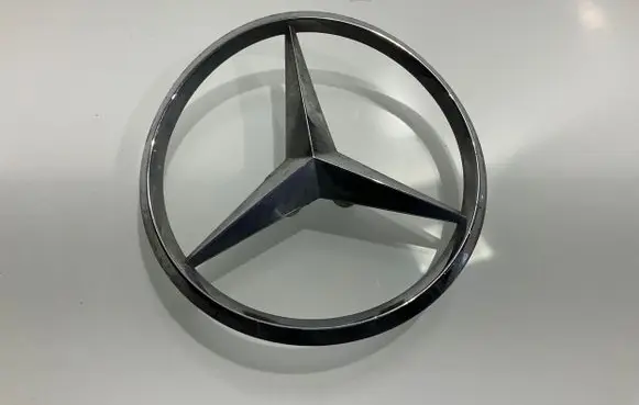 Mercedes-Benz CLS C219 Manufacturers badge/model letters 