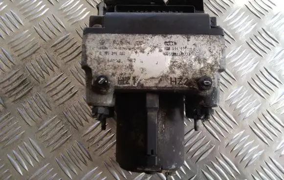 Audi A4 S4 B5 8D ABS Pump 0265214002 8D0614111