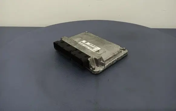 Volkswagen PASSAT B5.5 Engine control unit/module ECU 3B0906018L
