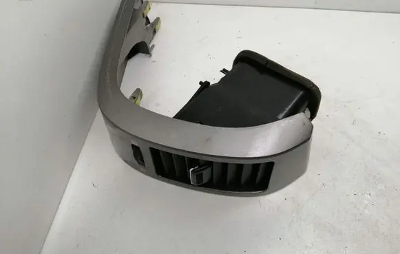 Toyota Prius (XW20) Dashboard side air vent grill/cover trim 5506247010 4556417010 5565047060