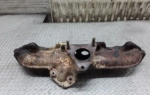 Peugeot 807 Exhaust manifold