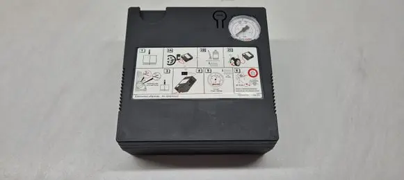 Porsche Cayenne (92A) Tire air pump compressor 7P0012617A