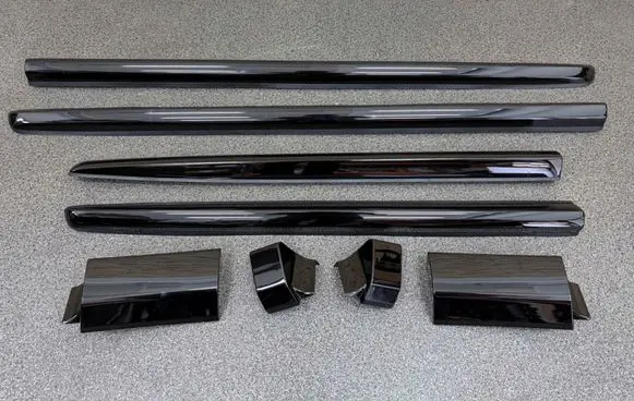 Rolls-Royce Cullinan Front door trim (molding) 9881002 9881003