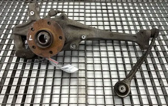 Audi A4 S4 B8 8K Front wheel hub spindle knuckle 