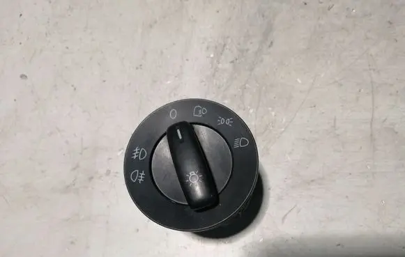 Volkswagen PASSAT B6 Light switch 1K0941431N