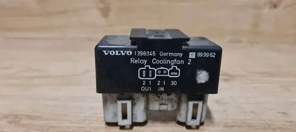 Coolant fan relay