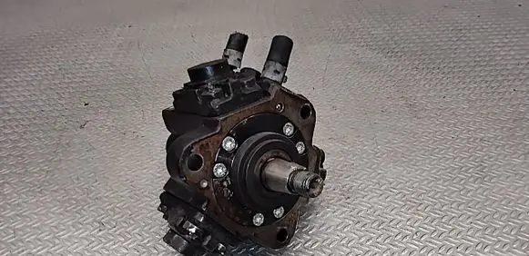 Alfa Romeo 159 Fuel injection high pressure pump 0445010150 0055205935