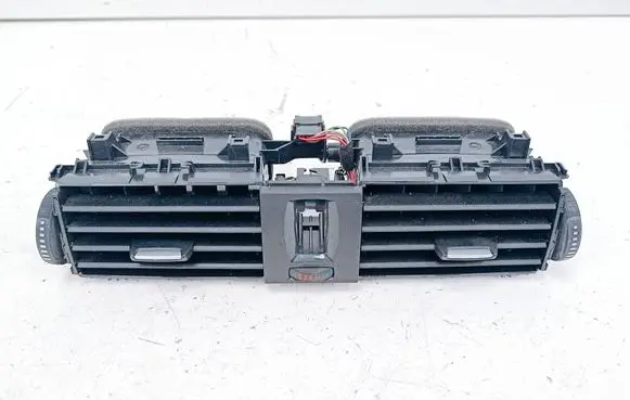BMW 4 F36 Gran coupe Dash center air vent grill 9218552