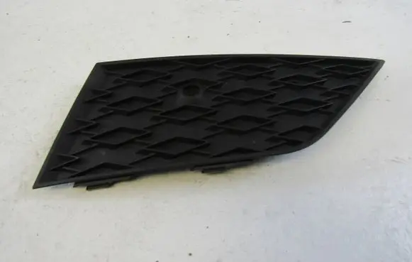 Front bumper lower grill