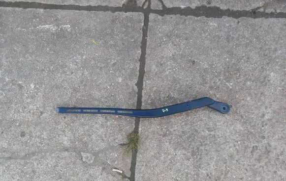 Seat Exeo (3R) Front wiper blade arm 8e1955408c
