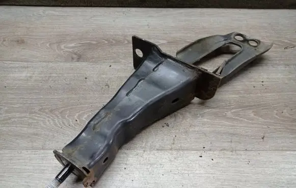 Volvo XC70 Front bumper cross member