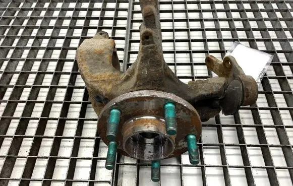 Ford Focus C-MAX Front wheel hub spindle knuckle 