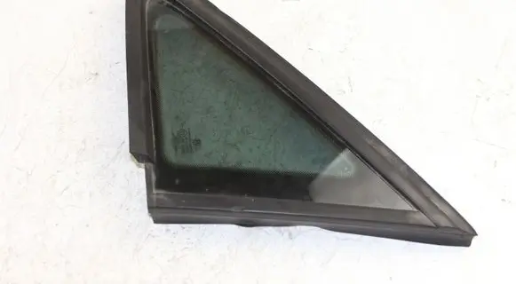 Volkswagen Touran II Front triangle window/glass 1T0845411