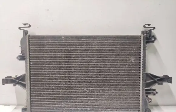 Volvo V70 Coolant radiator 30714047 AUJ7B