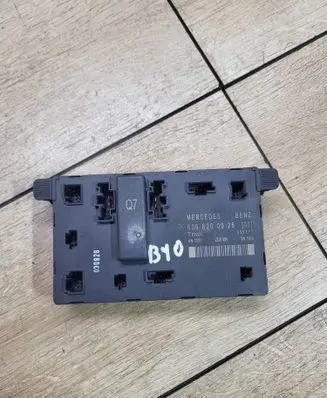 Mercedes-Benz Vito Viano W639 Door control unit/module 6398200026 356177 ZGS004