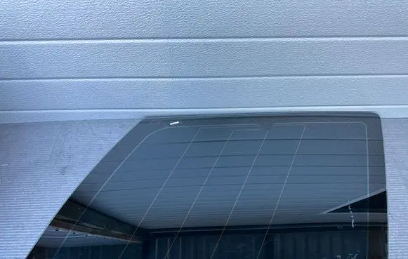 Jeep Grand Cherokee (WJ) Rear side window 55135796AD