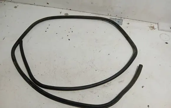 BMW 6 F06 Gran coupe Engine compartment rubber 51767211926