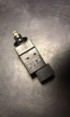 Mercedes-Benz A W168 Brake pedal sensor switch 0015452009