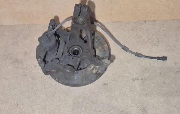 Volkswagen Golf VII Front wheel hub spindle knuckle 5Q0256A