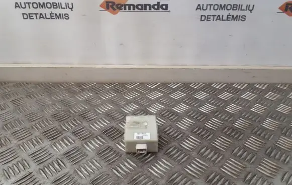Toyota Avensis T250 Door control unit/module 8974105070