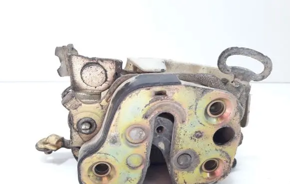 Opel Astra F Front door lock 