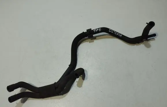 Skoda Octavia Mk2 (1Z) Engine coolant pipe/hose 3C0122447FR