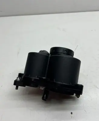 Mercedes-Benz Vaneo W414 Breather valve A6680100062 PA66GF25M15