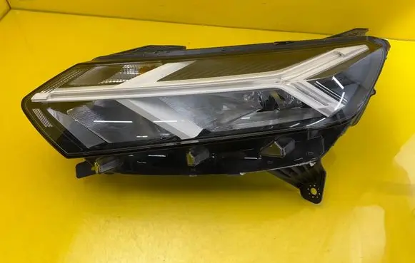 Dacia Sandero III Headlight/headlamp 260602561R