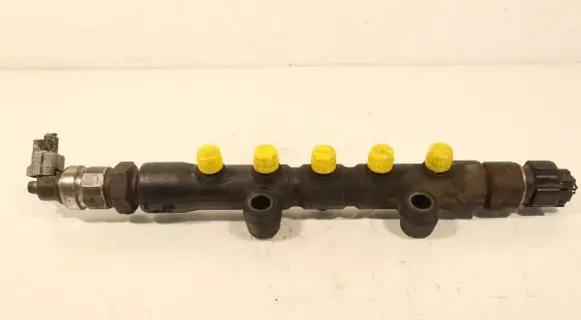 Toyota Avensis T250 Fuel main line pipe 