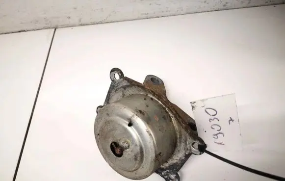 Opel Astra H Engine mount bracket 13159997