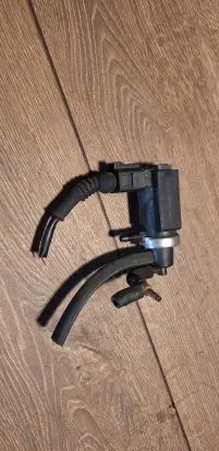 Volkswagen PASSAT B6 Turbo solenoid valve 059906627b