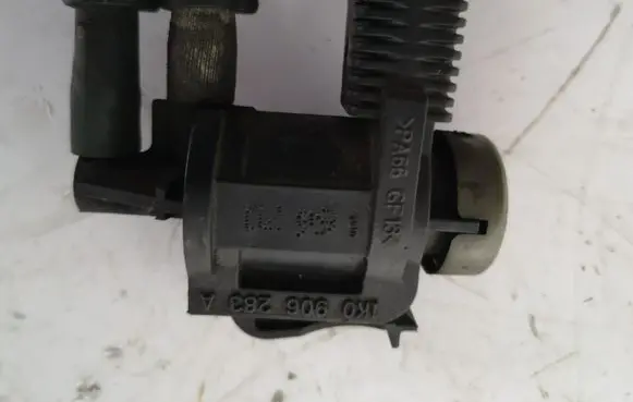 Audi A6 S6 C6 4F Turbo solenoid valve 1K0906283A