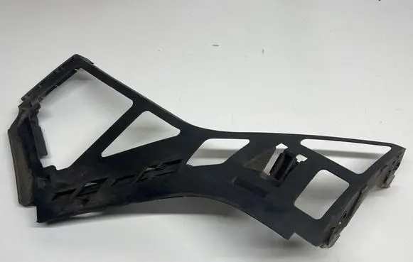 Volkswagen Golf Plus Rear bumper mounting bracket 5M0807740