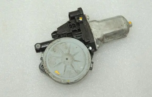 Suzuki Grand Vitara II Rear window lifting mechanism without motor 8350265J00