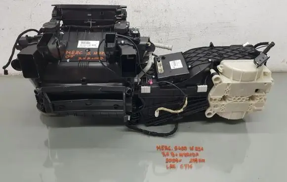 Mercedes-Benz S W221 Interior heater climate box assembly 2218303660