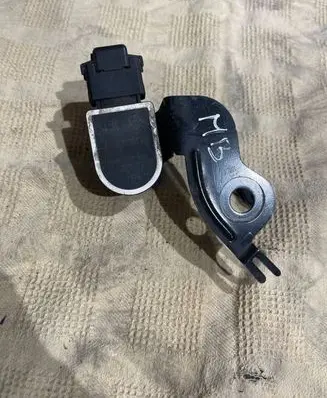 Mercedes-Benz C W205 Air suspension front height level sensor A2229050503