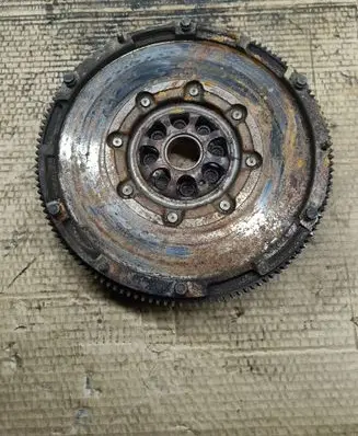 Skoda Yeti (5L) Dual mass flywheel 06J105266H