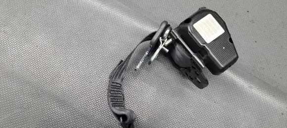 Volvo C70 Rear seatbelt