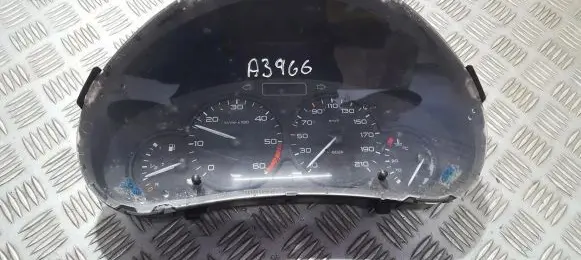 Peugeot Partner Speedometer (instrument cluster) 965174080