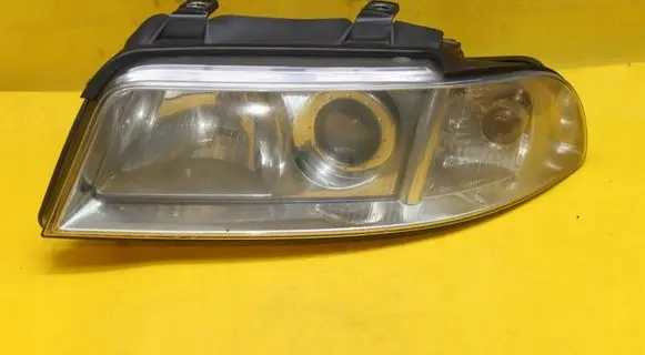 Audi A4 S4 B5 8D Headlight/headlamp 8D0941003AJ