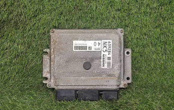 Nissan Pathfinder R52 Engine control unit/module ECU NEC012602 639284NK5