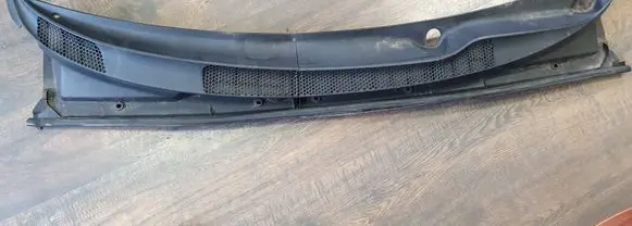 Toyota Yaris Wiper trim