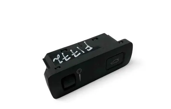 Volvo XC60 Tailgate/boot open switch button P31443873