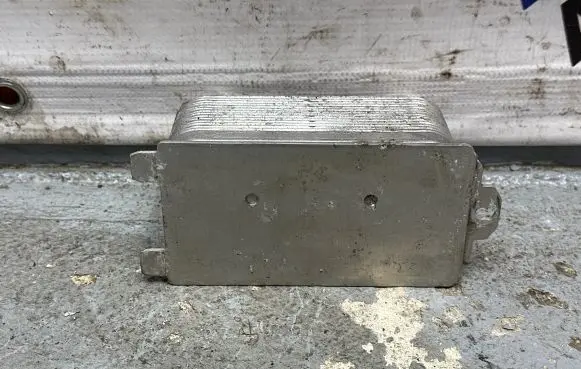 Engine oil radiator