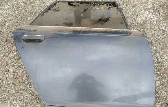Audi A6 S6 C6 4F Rear door pilkos